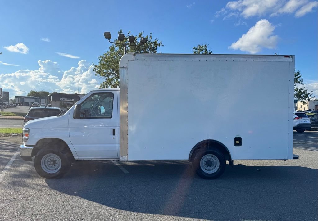 Used 2019 Ford E-350 and Econoline 350 Super Duty w/ Power Windows & Locks Group RWD image 4