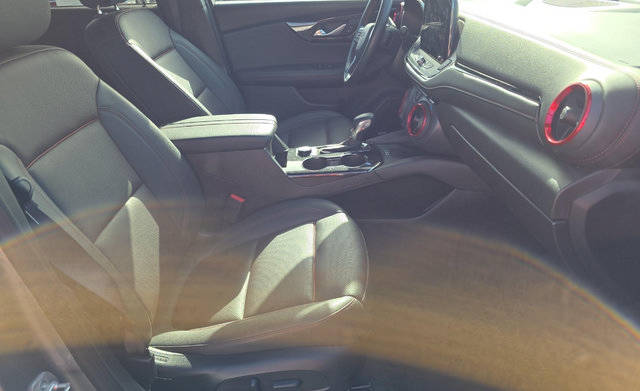 Used 2025 Chevrolet Blazer RS FWD image 9