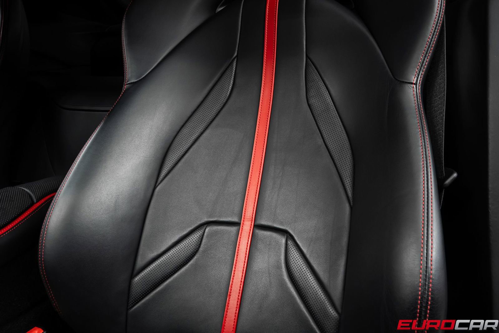 Used 2020 Ferrari 812 Superfast RWD image 41