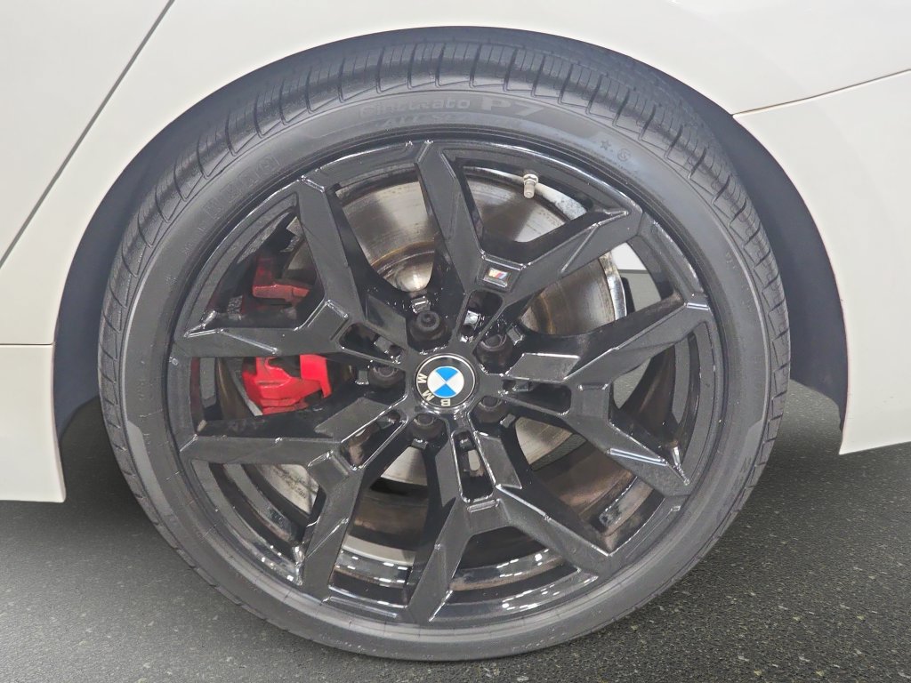 Certified 2025 BMW 330i Sedan w/ M Sport Package RWD image 24