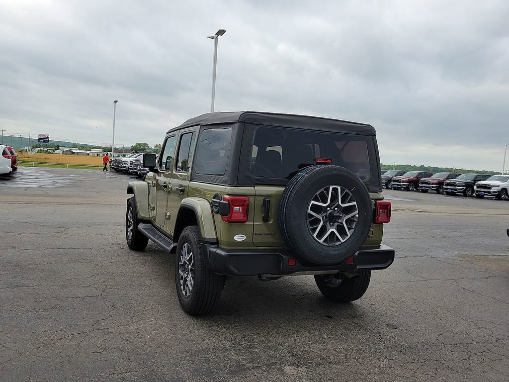 Used 2026 Jeep Wrangler Unlimited Sahara AWD/4WD image 4