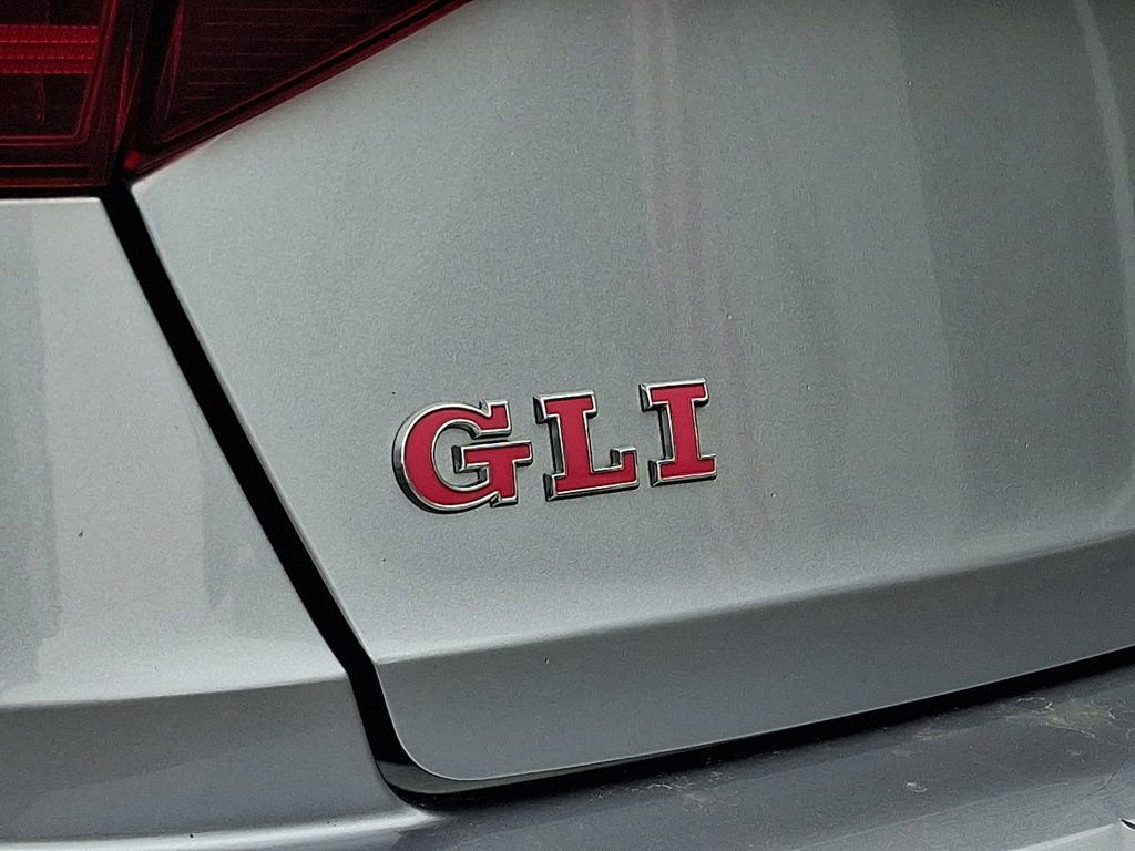 Used 2020 Volkswagen Jetta GLI image 31