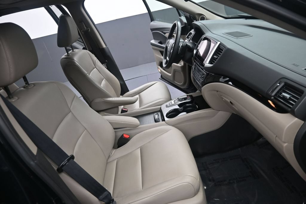 Used 2016 Honda Pilot Touring image 13
