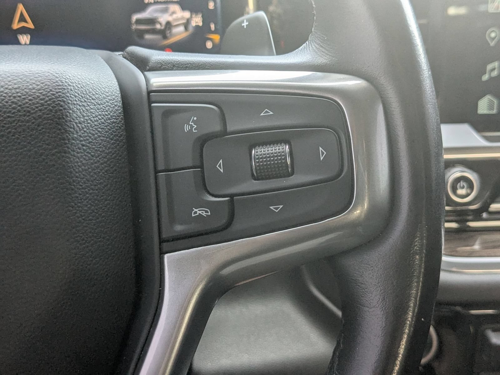 Used 2022 Chevrolet Silverado 1500 LT Trail Boss w/ Convenience Package II AWD/4WD image 18