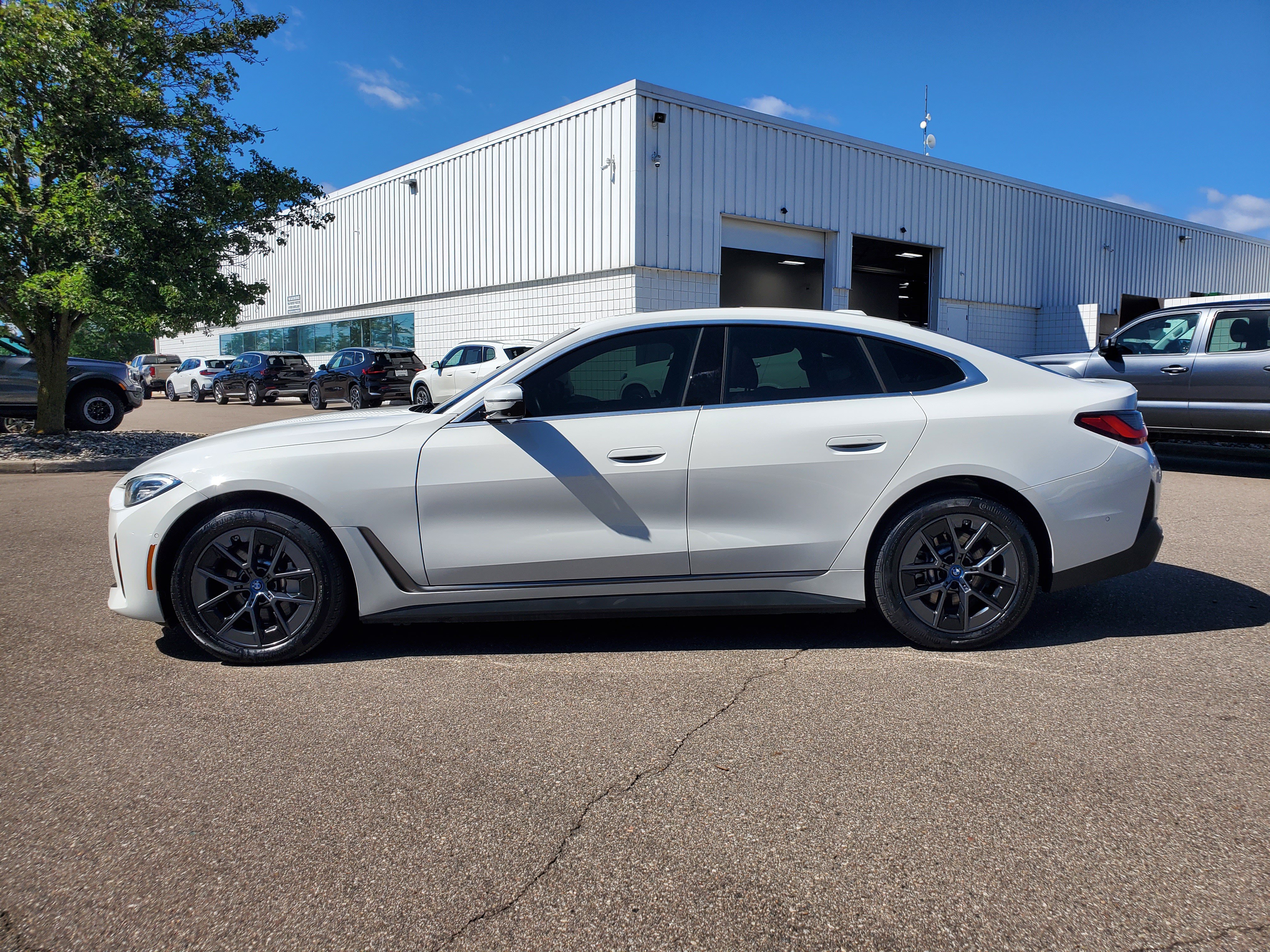 Certified 2023 BMW i4 eDrive35 w/ Premium Package RWD image 2