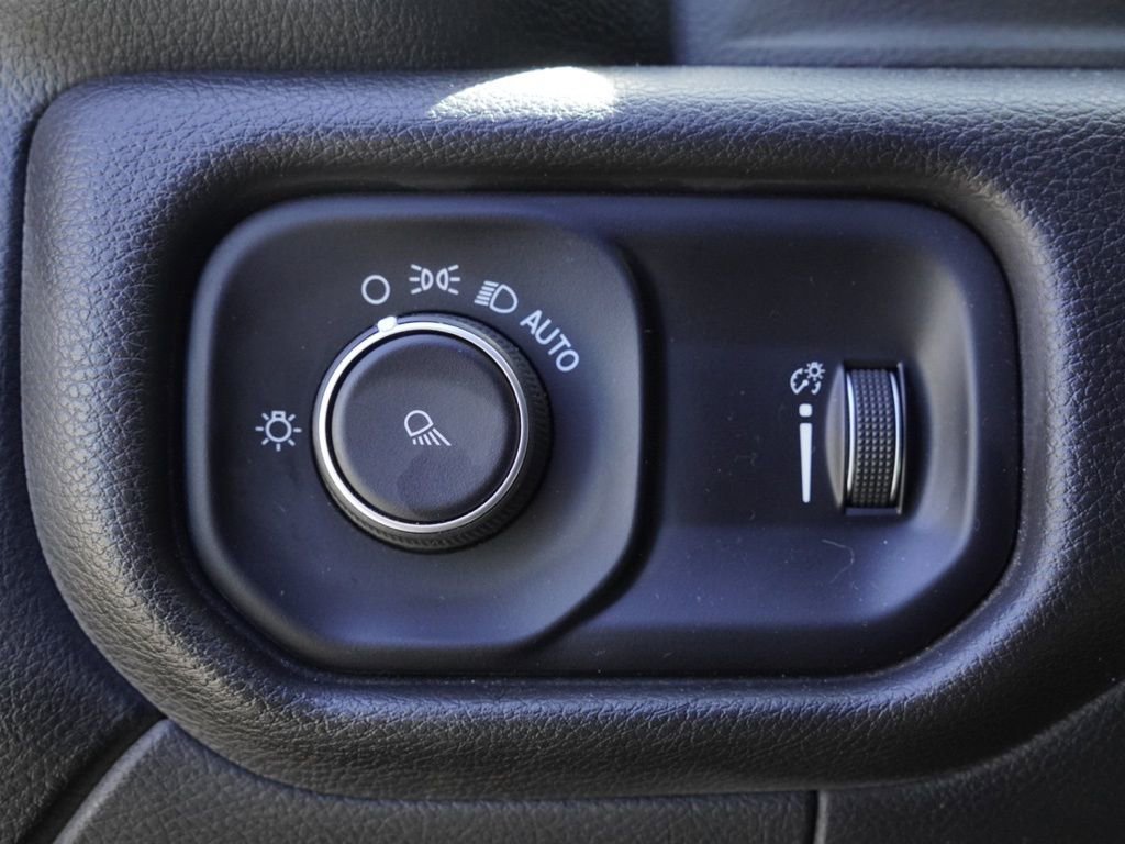 Used 2022 RAM 2500 Tradesman image 13