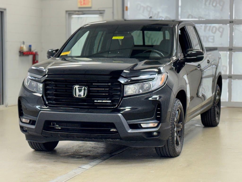 Used 2023 Honda Ridgeline Black Edition image 3