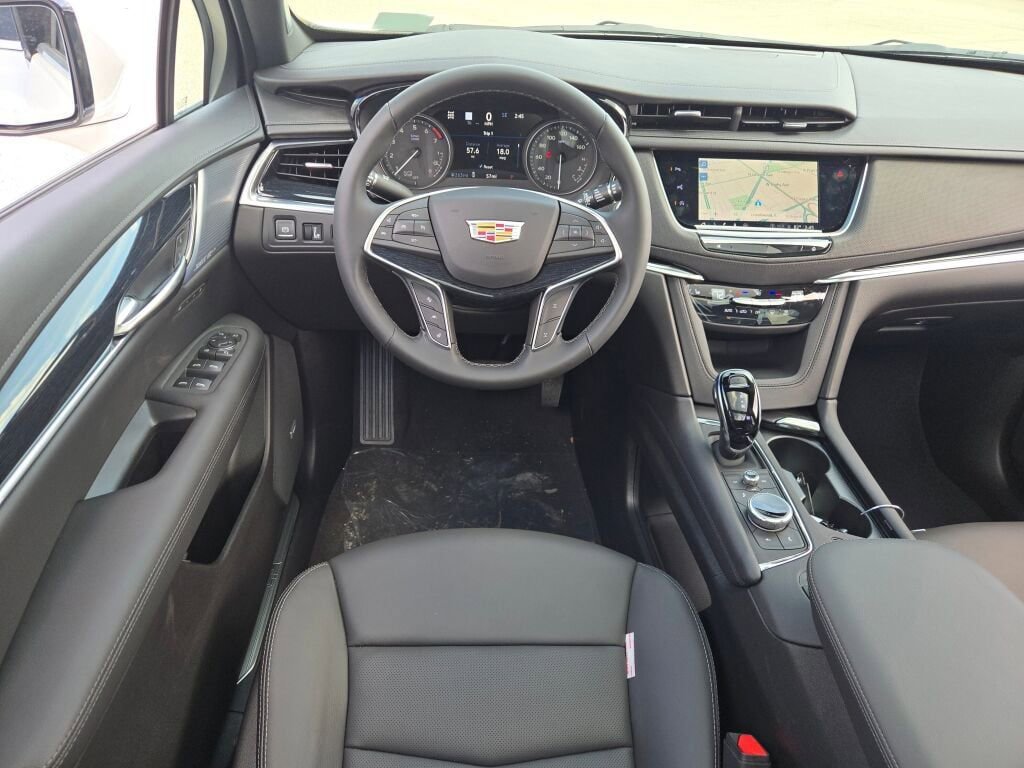 New 2026 Cadillac XT5 Premium Luxury w/ LPO, ONYX Package image 19