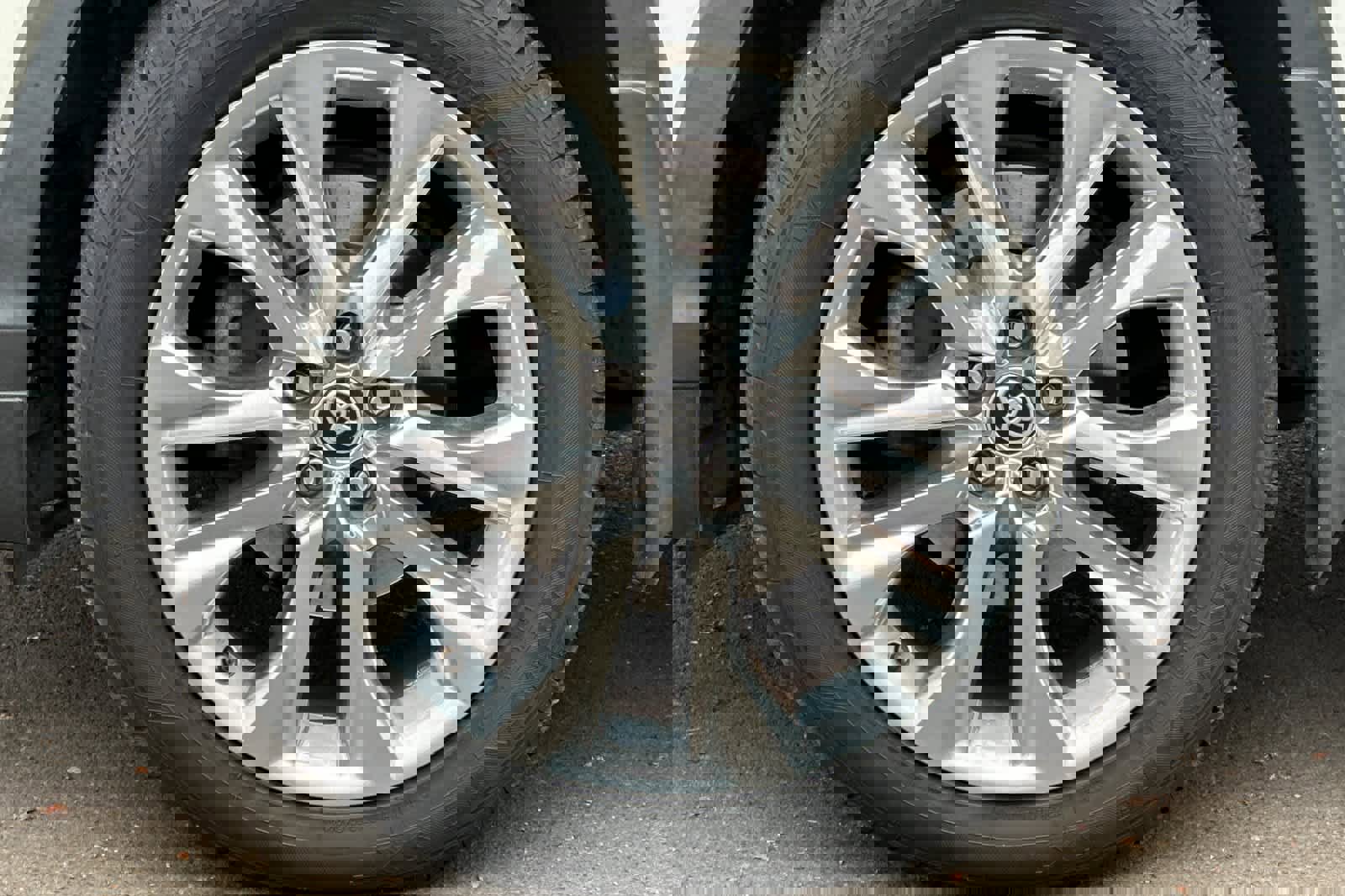 Used 2015 Toyota Highlander XLE image 28