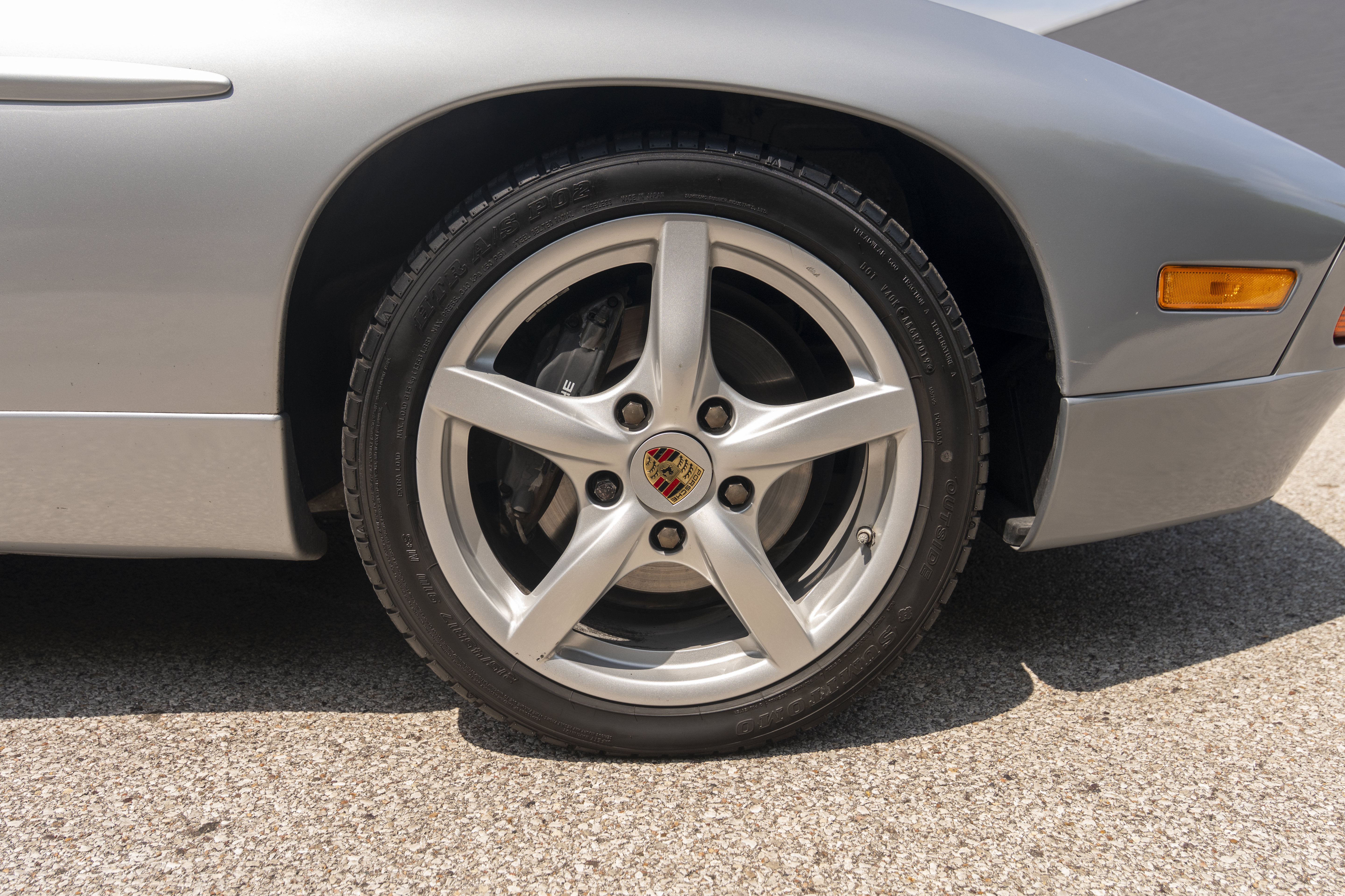 Used 1991 Porsche 928 S4 RWD image 17