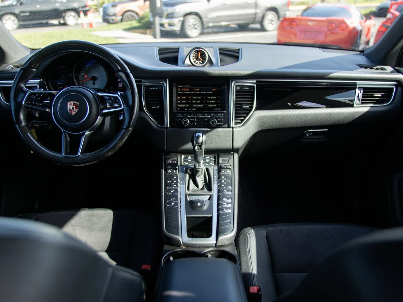 Used 2015 Porsche Macan S w/ Infotainment Package AWD/4WD image 26