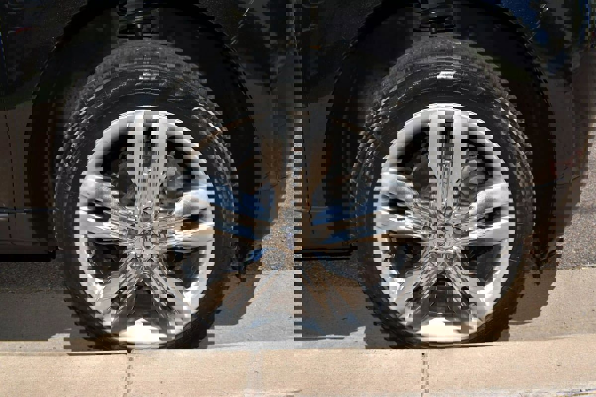 Used 2011 Ford Edge Limited w/ 302A Rapid Spec Order Code image 38