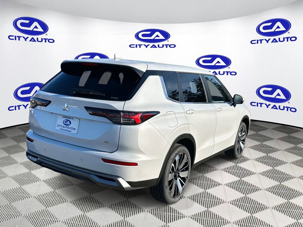 New 2026 Mitsubishi Outlander SE AWD/4WD image 3