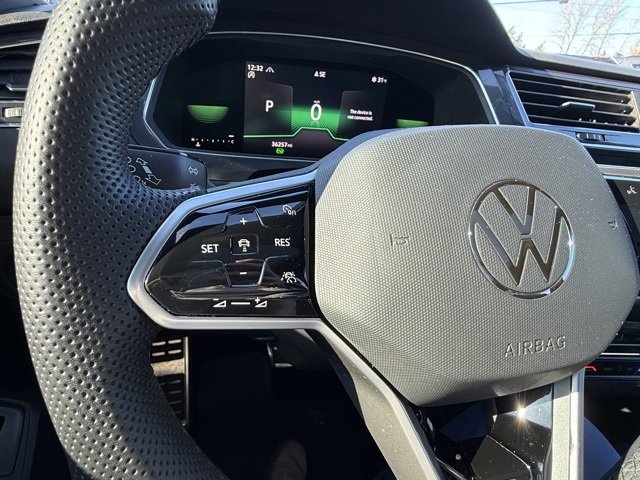 Used 2022 Volkswagen Tiguan SE R-Line image 13