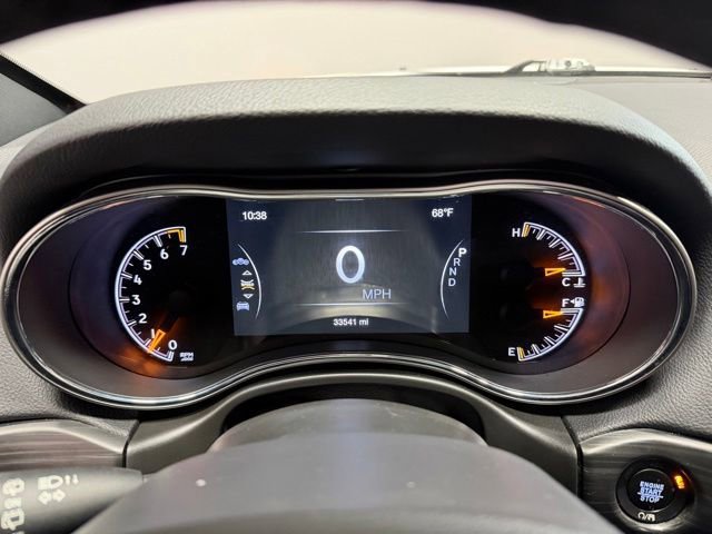 Used 2022 Jeep Grand Cherokee Limited AWD/4WD image 35