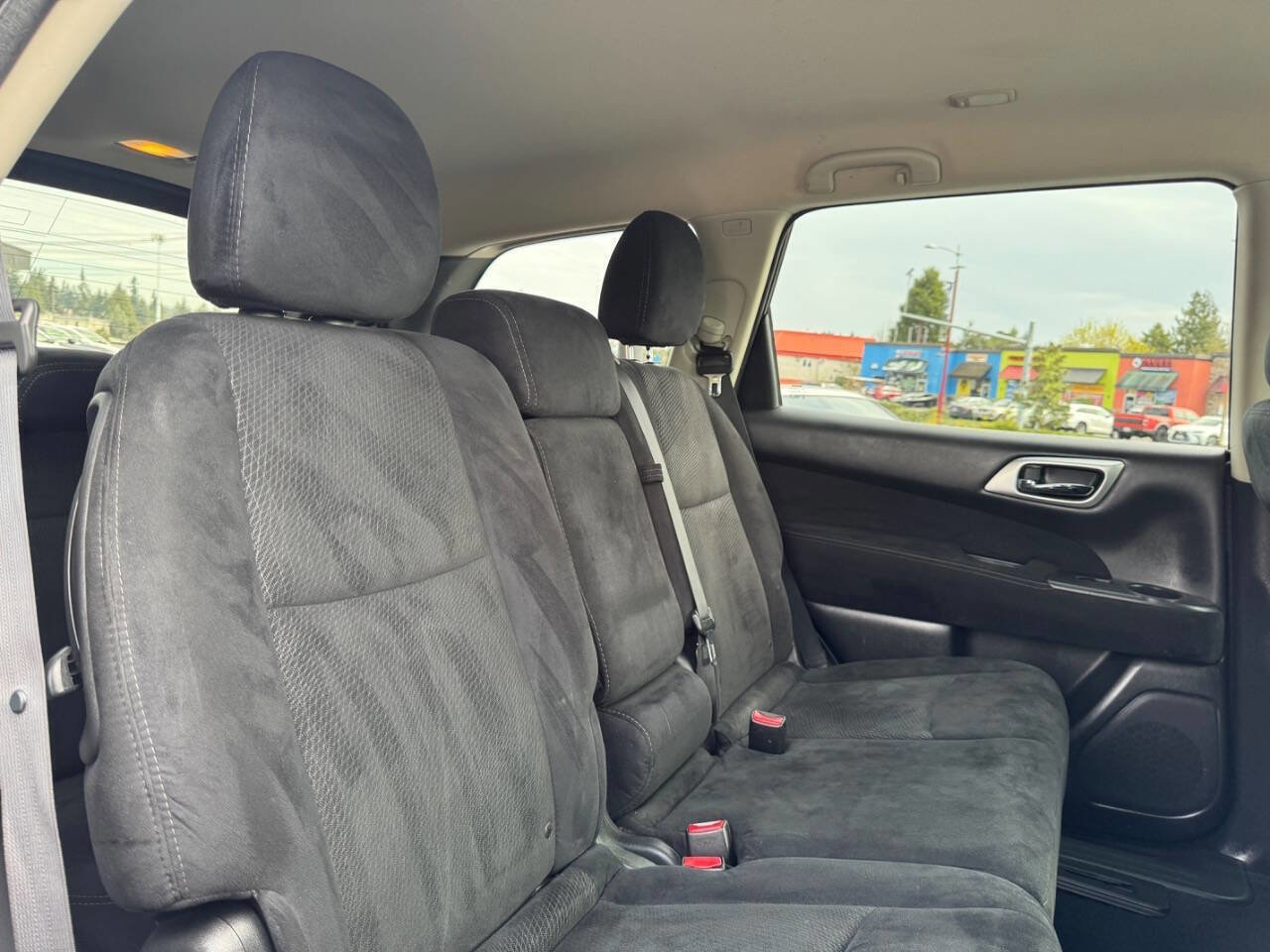 Used 2015 Nissan Pathfinder S FWD image 16