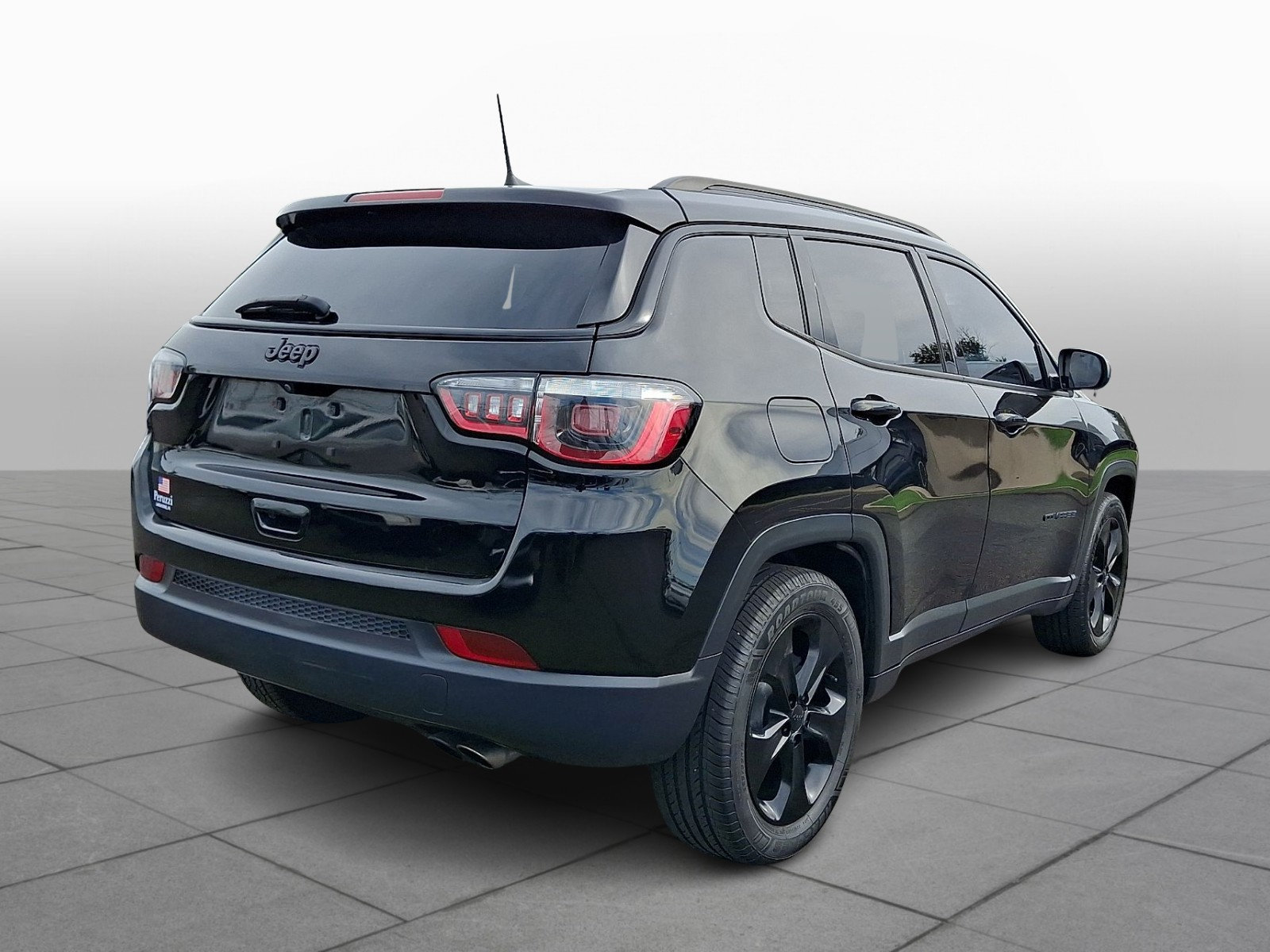 Used 2019 Jeep Compass Latitude FWD image 7
