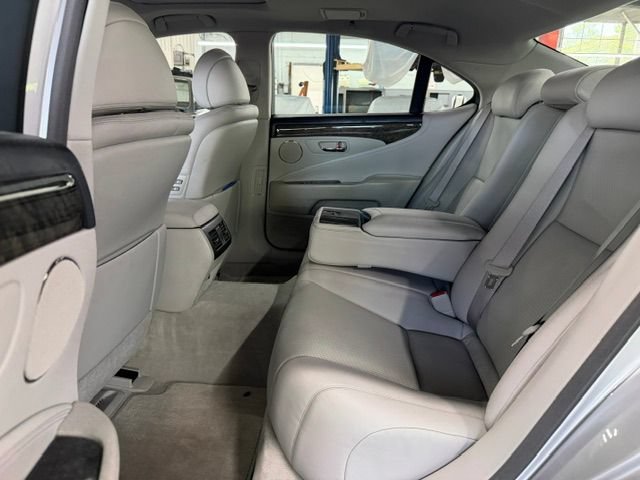 Used 2008 Lexus LS 460 RWD image 8