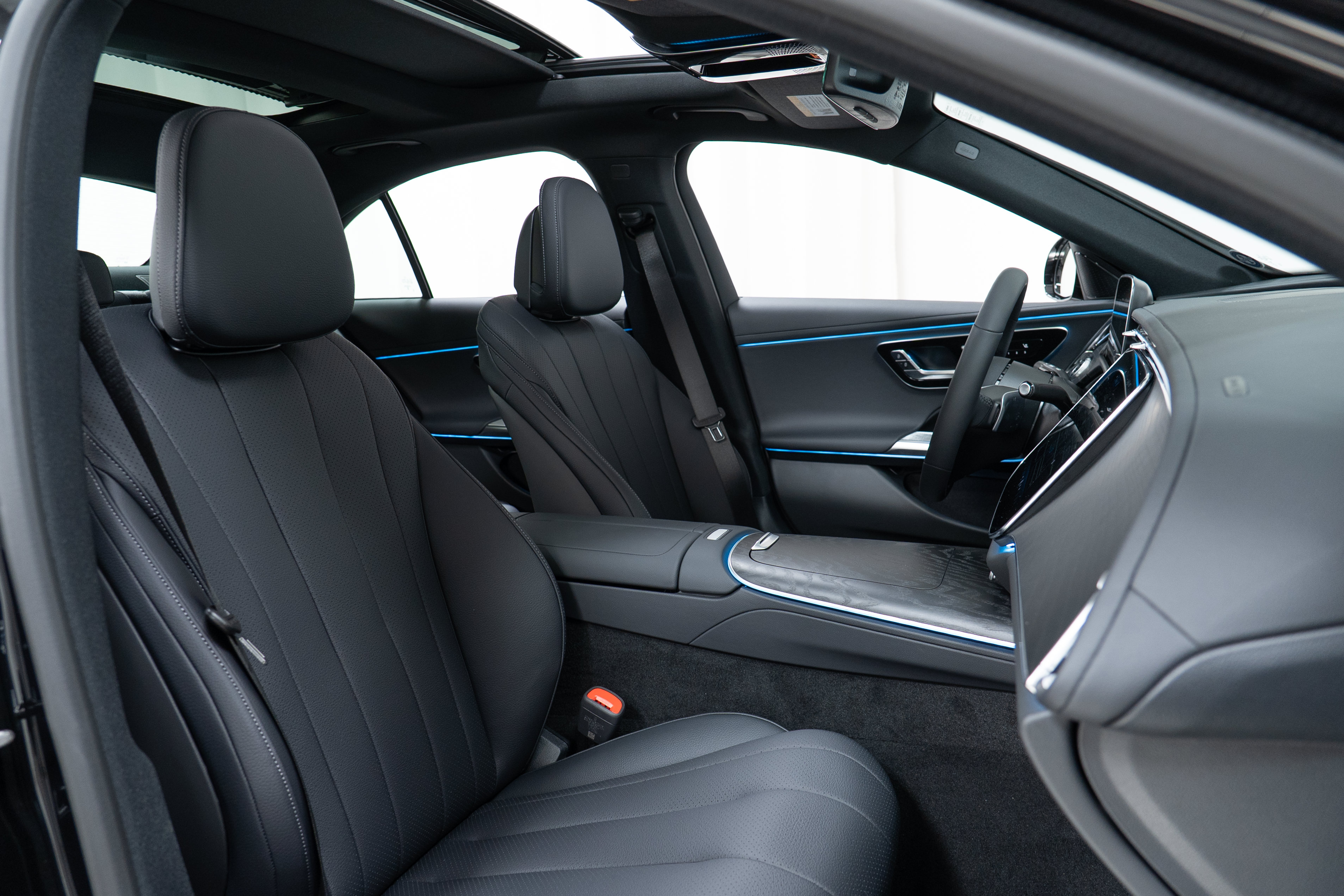 New 2027 Mercedes-Benz E 450 4MATIC Sedan image 22