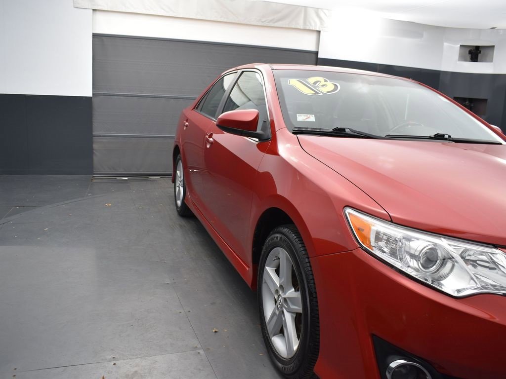 Used 2013 Toyota Camry SE image 35