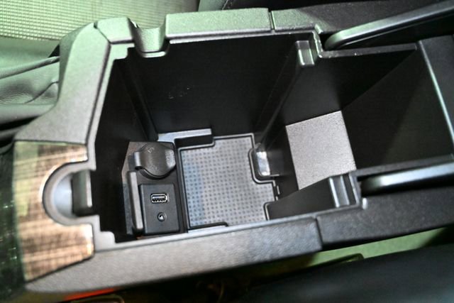 Used 2016 Chevrolet Malibu LT image 21