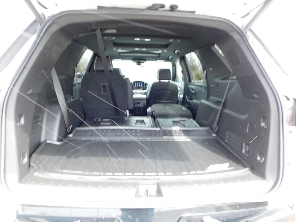 Used 2023 Chevrolet Traverse Premier w/ Redline Edition image 28