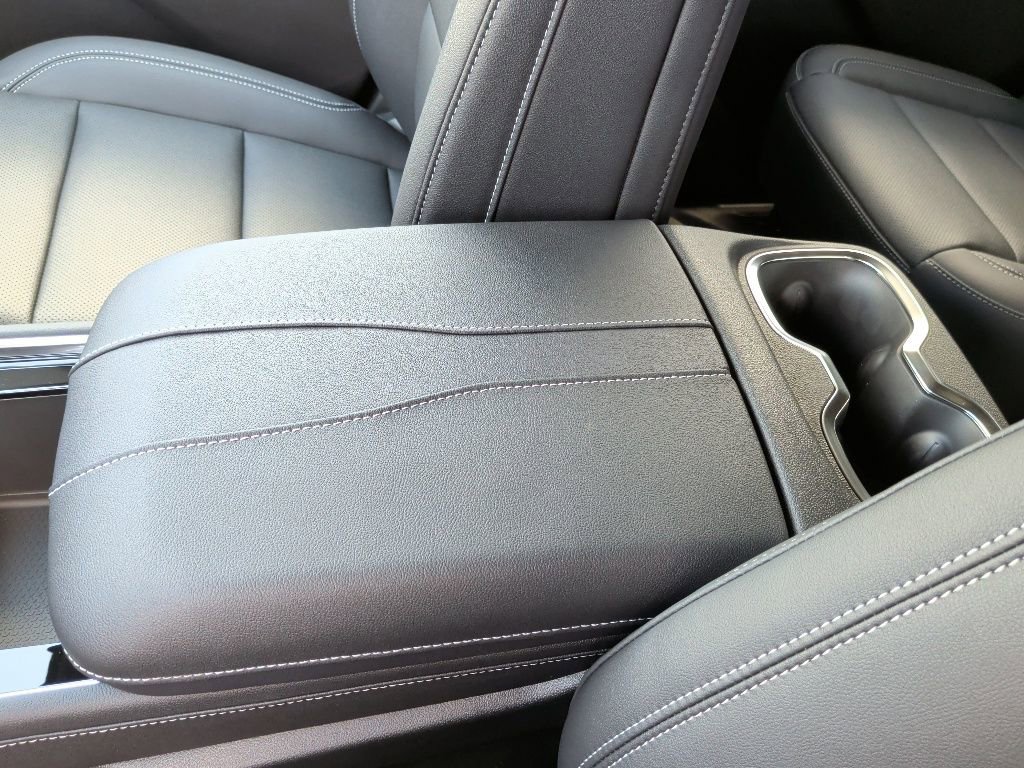 New 2026 Chevrolet Traverse LT FWD image 28