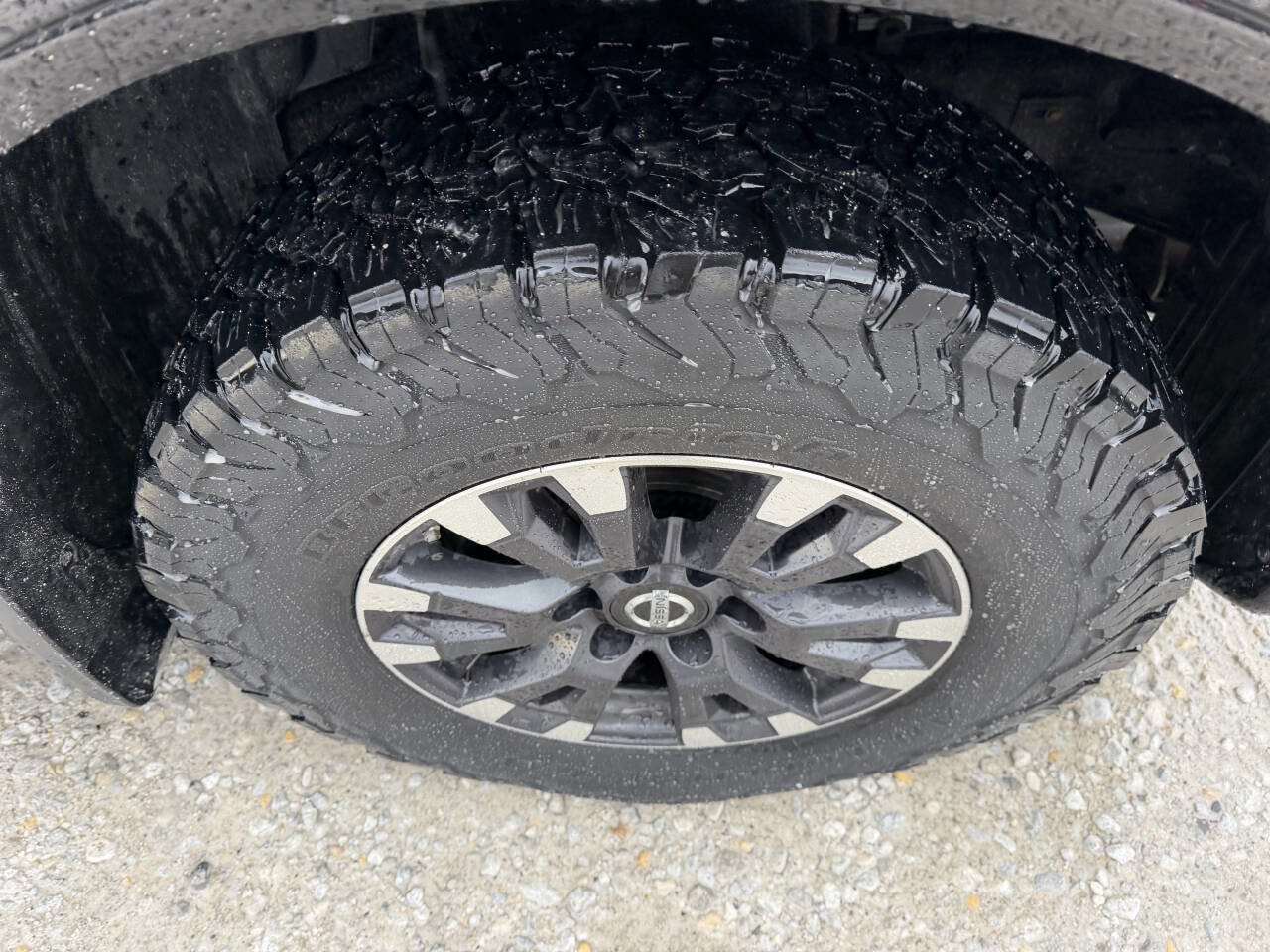 Used 2017 Nissan Titan PRO-4X w/ Pro-4x Convenience Package image 12