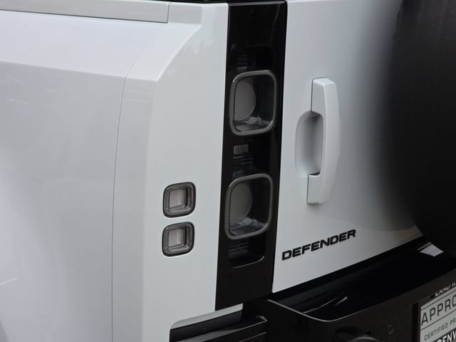 Certified 2023 Land Rover Defender 110 V8 AWD/4WD image 35