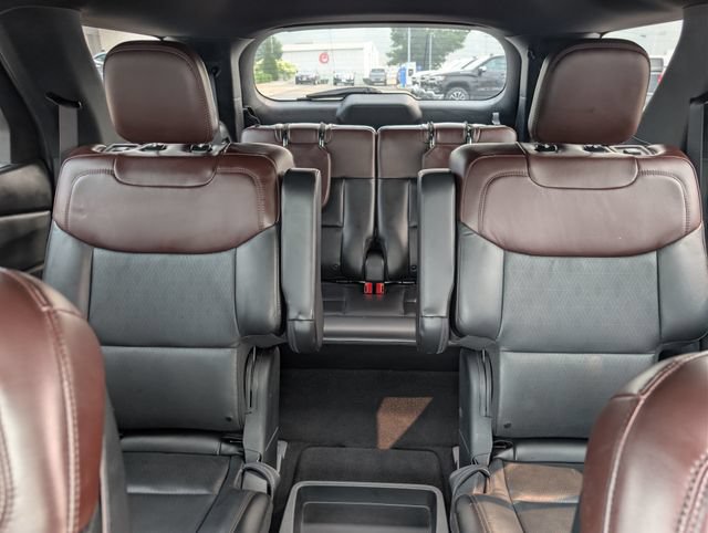 Used 2020 Ford Explorer Platinum w/ Premium Technology Package AWD/4WD image 16