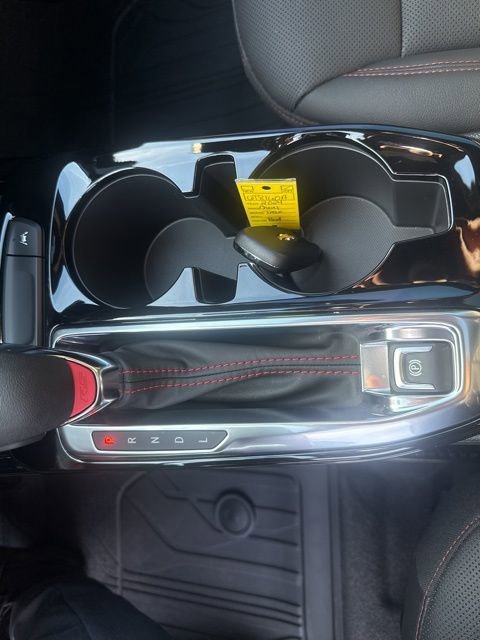 Used 2024 Chevrolet Trax RS w/ Sunroof Package image 30