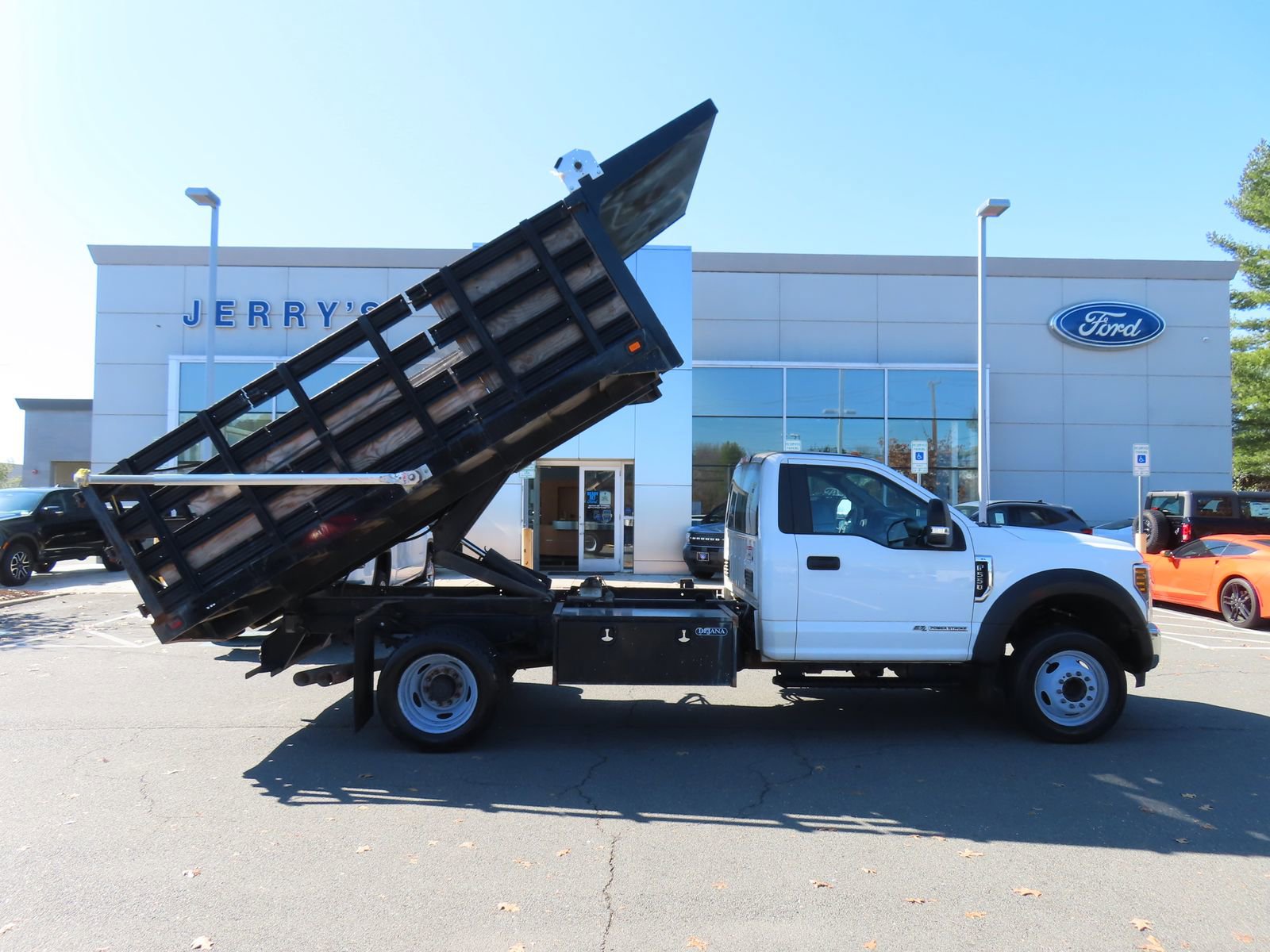 Used 2019 Ford F550 2WD Regular Cab Super Duty image 7