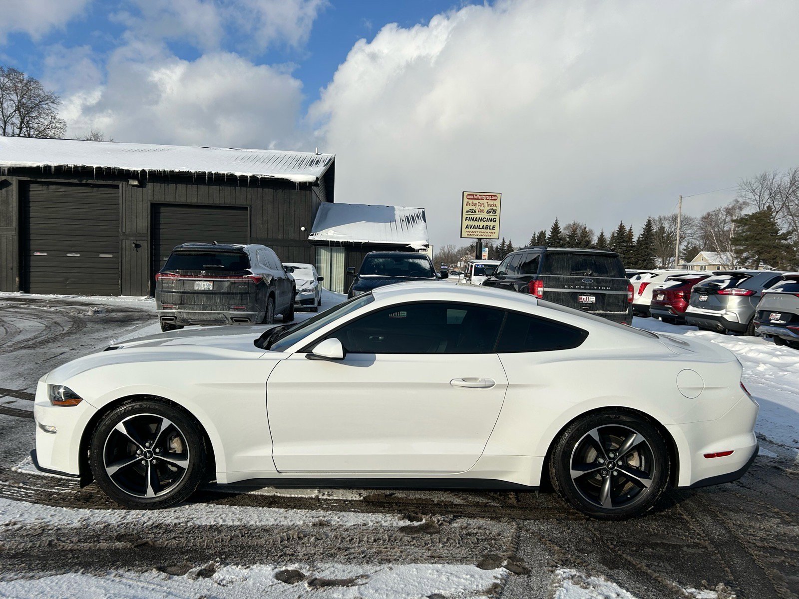 Used 2018 Ford Mustang Coupe image 6