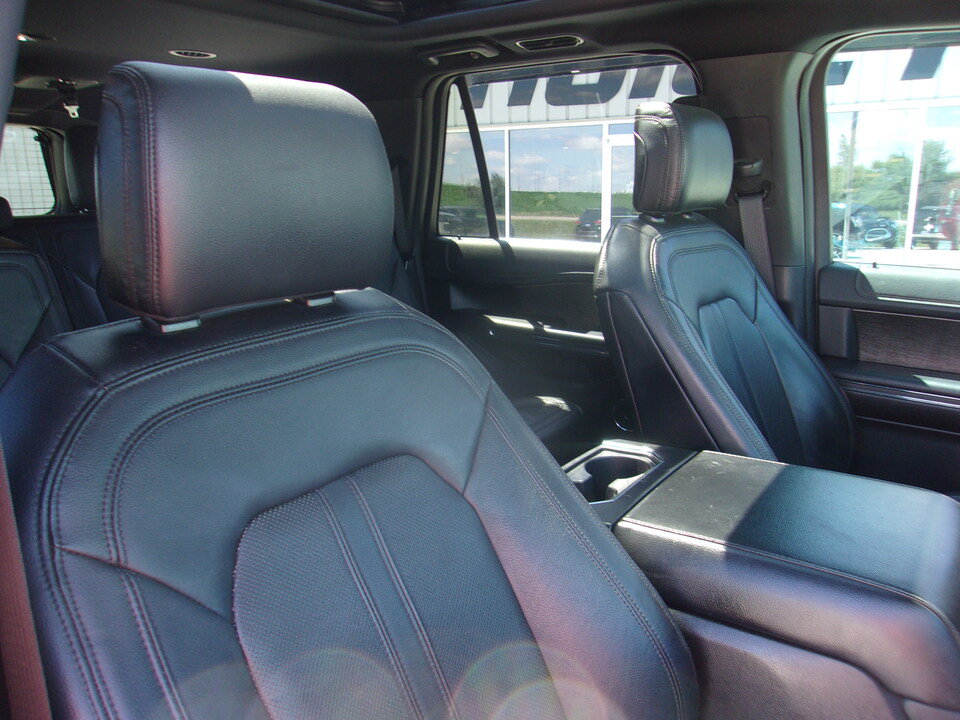 Used 2019 Ford Expedition Max Limited w/ Texas Edition Package AWD/4WD image 14