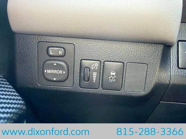 Used 2013 Toyota RAV4 XLE AWD/4WD image 18