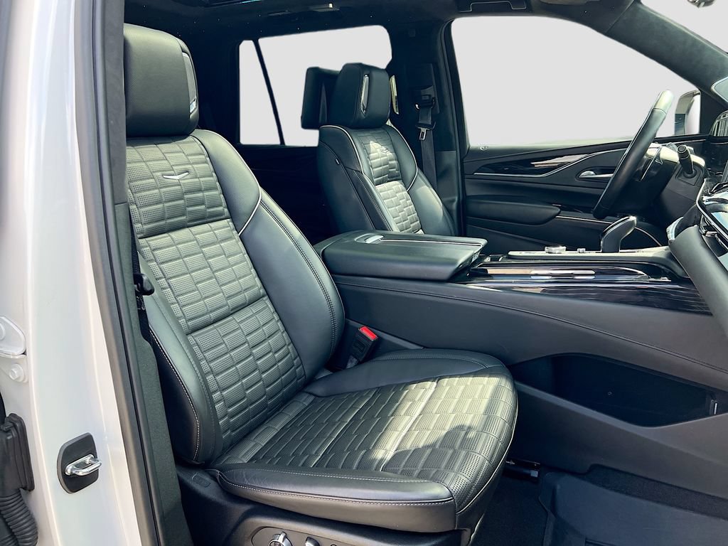 Used 2024 Cadillac Escalade V AWD/4WD image 36