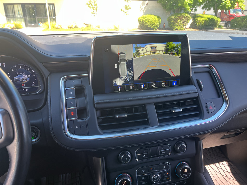 Used 2022 Chevrolet Tahoe Z71 w/ Luxury Package AWD/4WD image 24