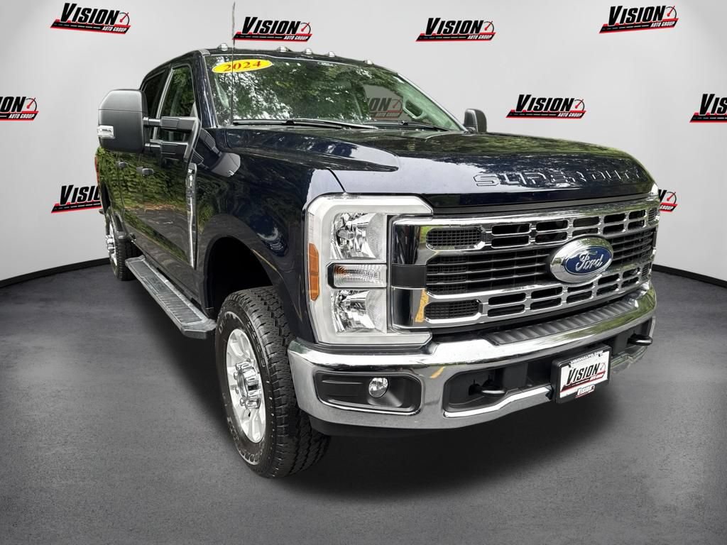 Used 2024 Ford F250 XLT w/ Snow Plow/Camper Package AWD/4WD image 3