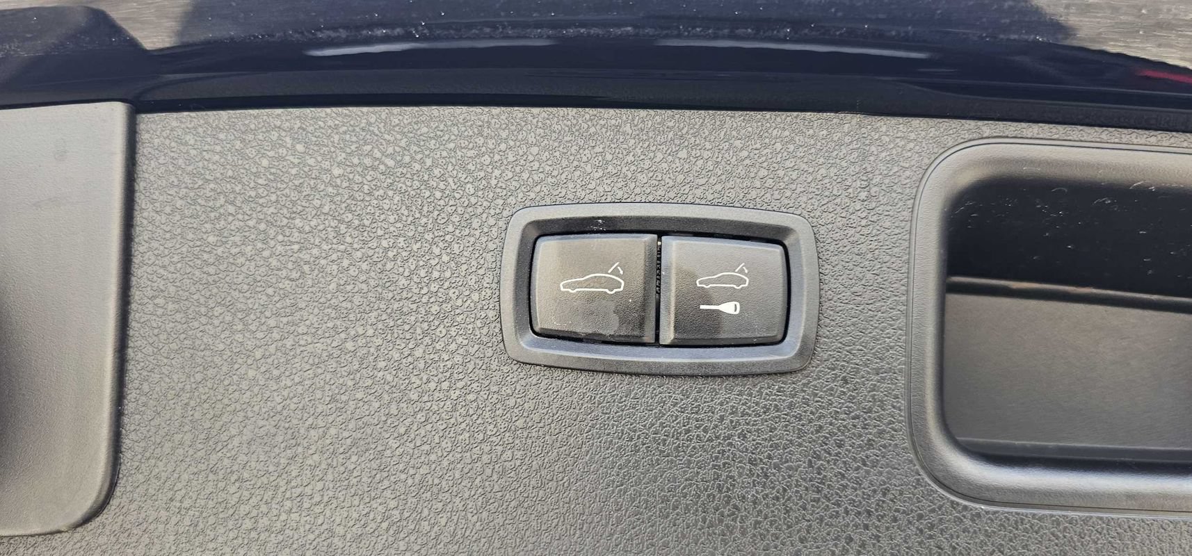 Used 2015 Porsche Macan Turbo AWD/4WD image 25