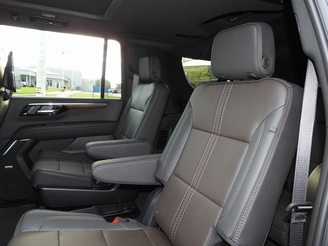 New 2026 Chevrolet Suburban High Country image 52