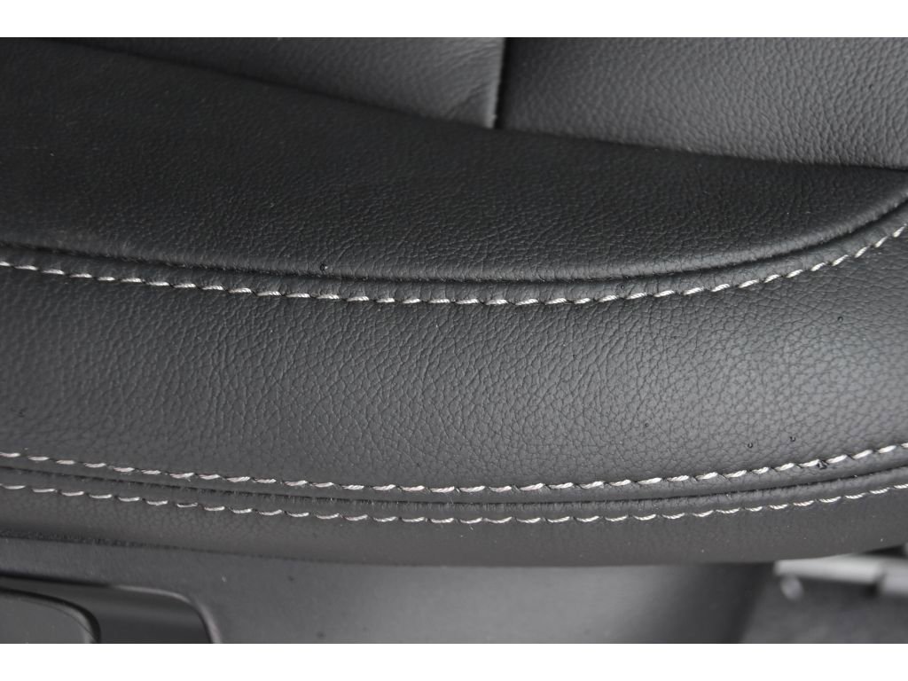 Certified 2025 Volvo XC40 B5 Core w/ Protection Package Premier image 30