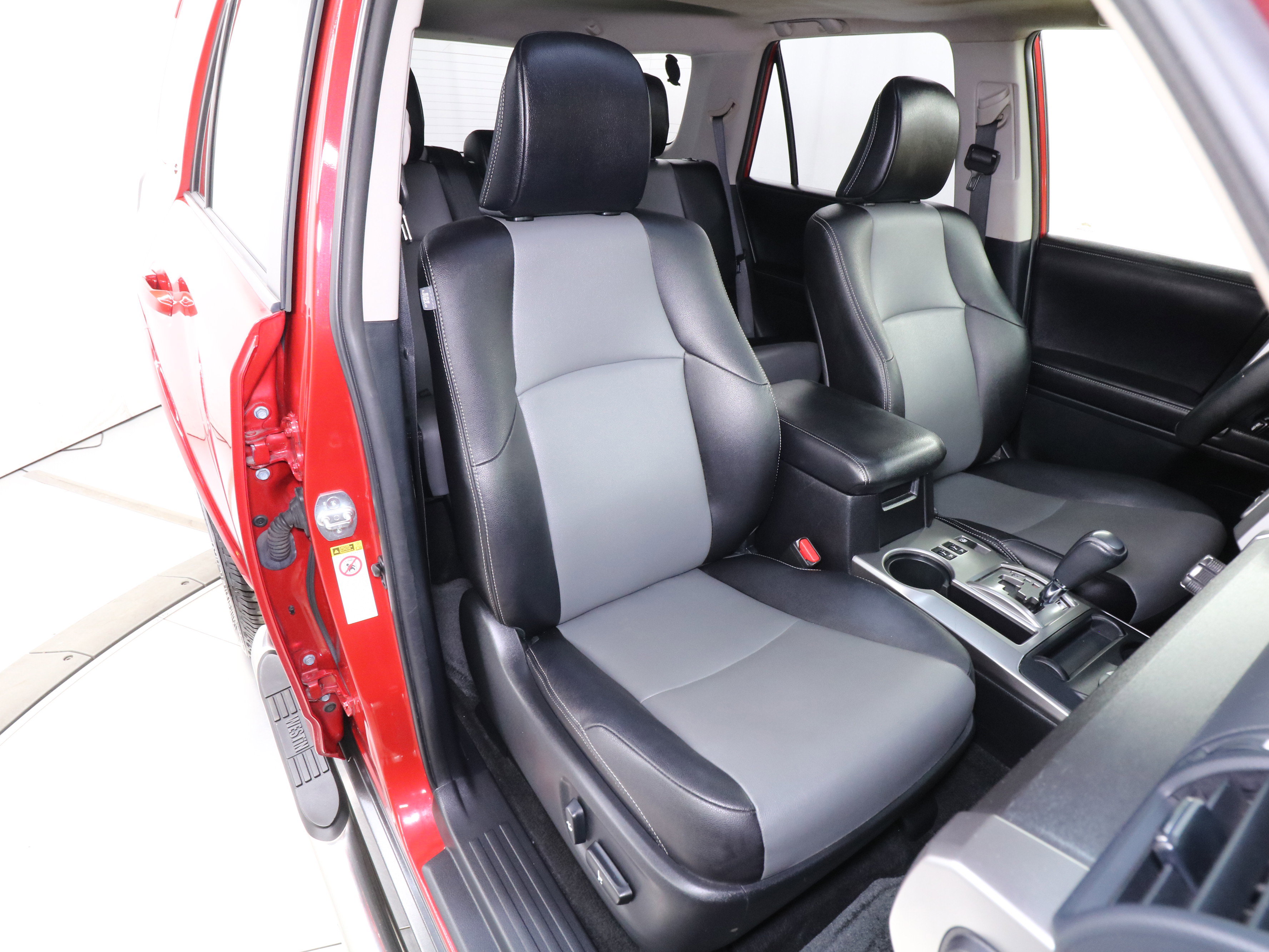 Used 2016 Toyota 4Runner SR5 image 20