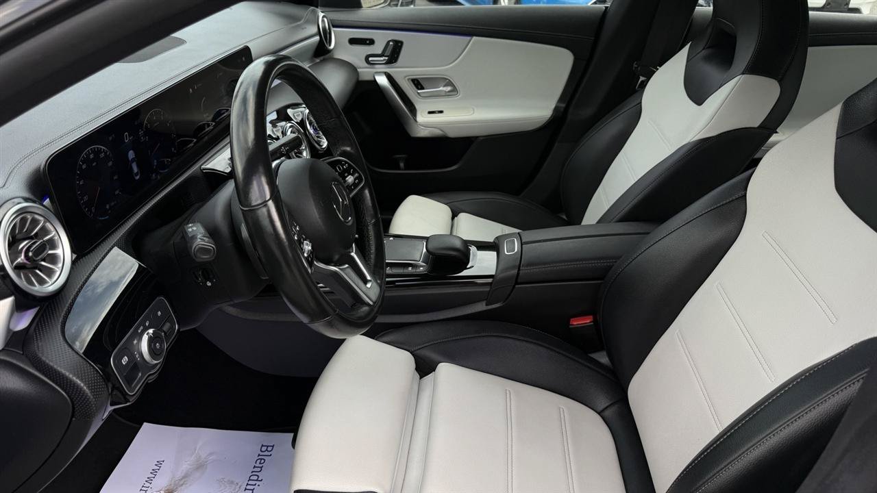 Used 2023 Mercedes-Benz CLA 250 4MATIC image 27