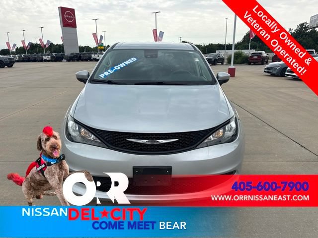 Used 2023 Chrysler Voyager LX FWD image 8