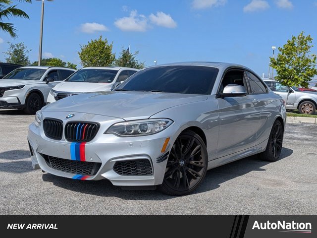 Used 2015 BMW M235i Coupe image 1