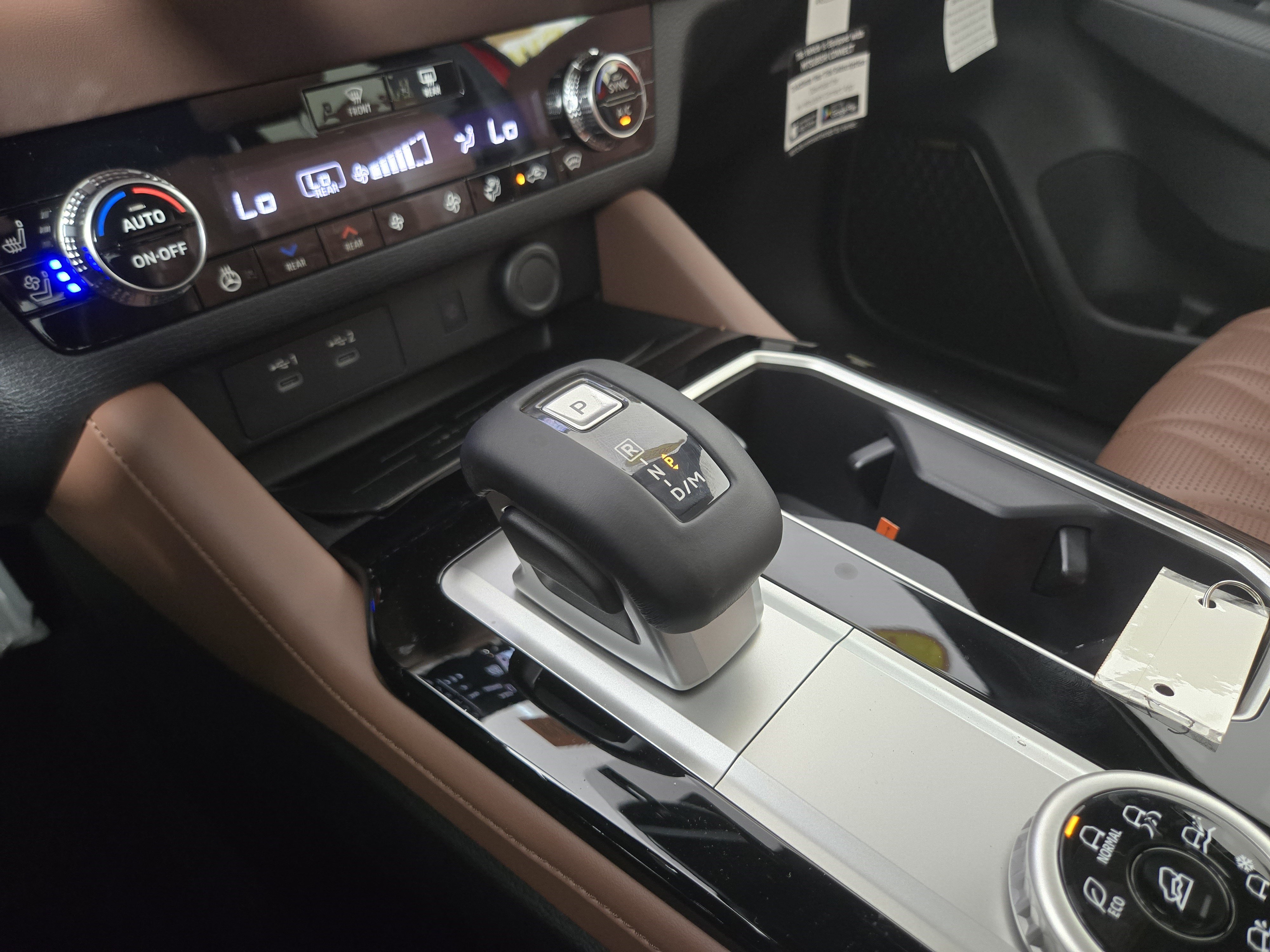 New 2025 Mitsubishi Outlander SEL image 23