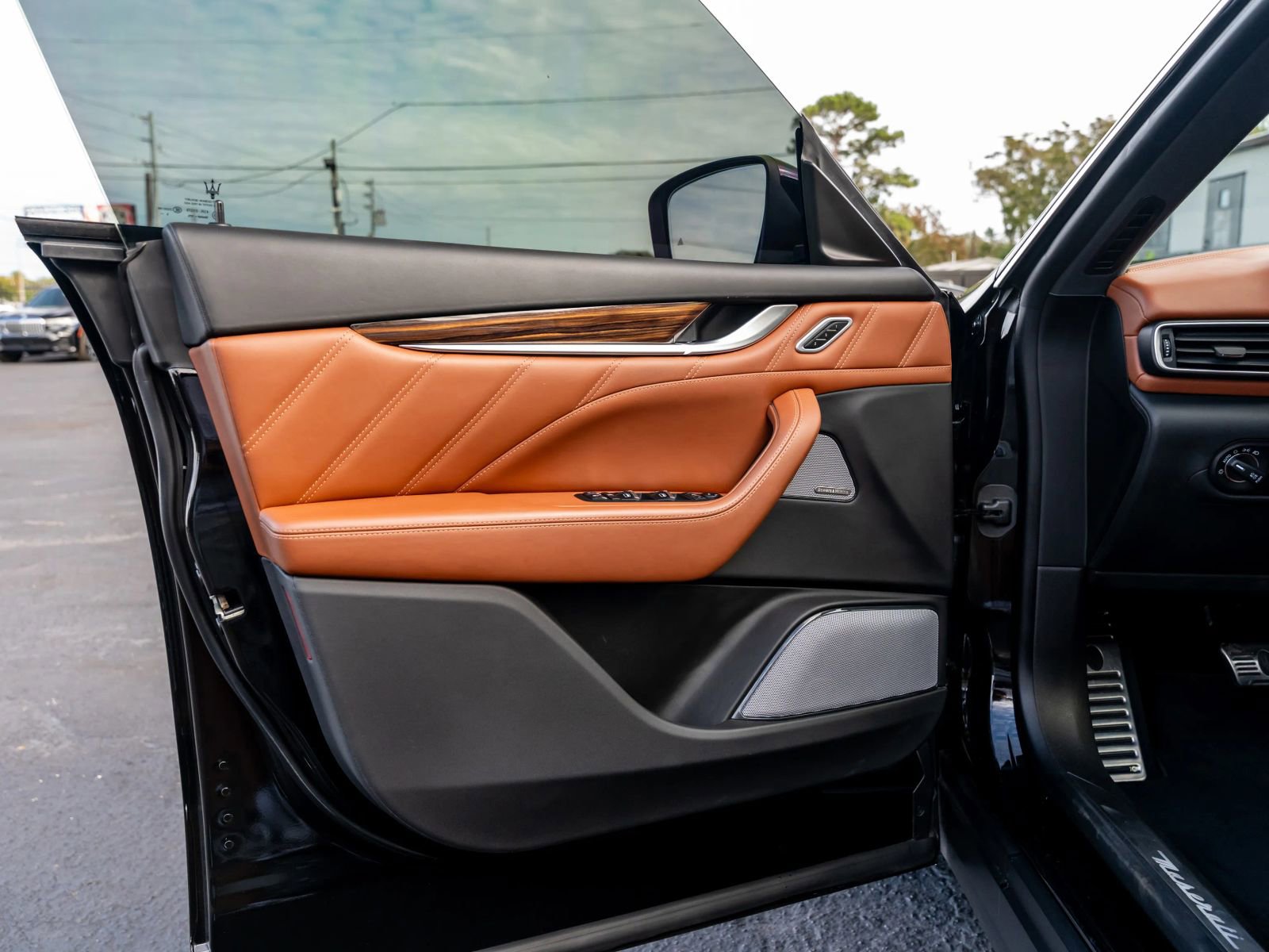 Used 2019 Maserati Levante S GranLusso image 49