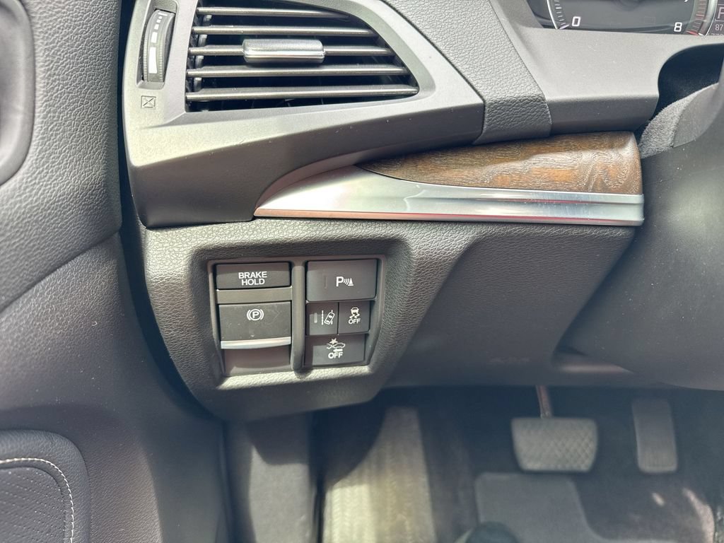 Used 2019 Acura MDX w/ Technology Package AWD/4WD image 18