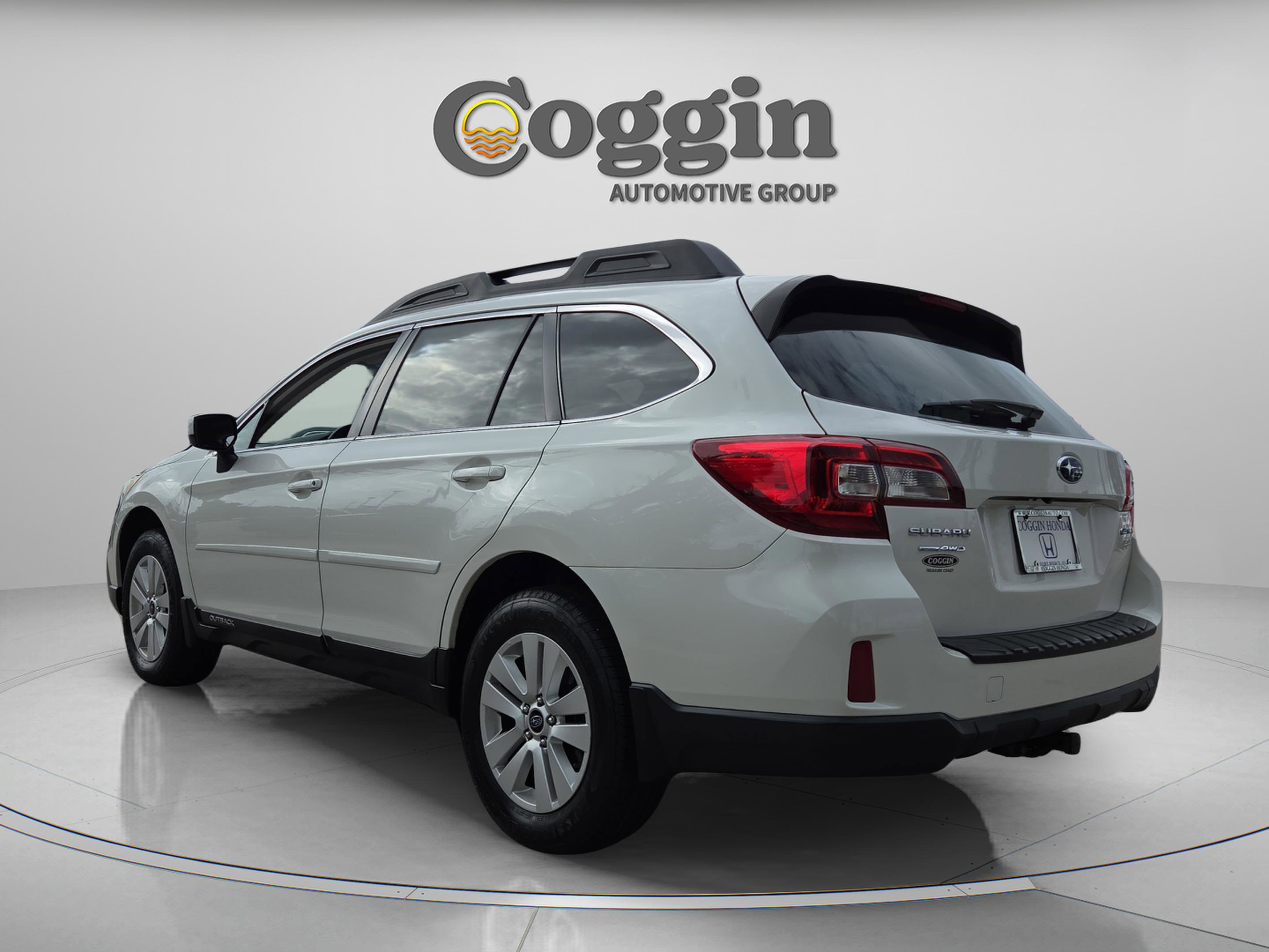 Used 2015 Subaru Outback 2.5i Premium image 3