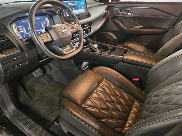 Used 2025 Nissan Rogue Platinum w/ Platinum Premium Package FWD image 9